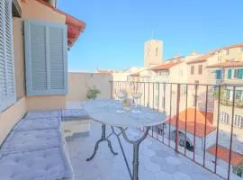 CLT - UNIQUE Duplex & Terrace on the Provencal market