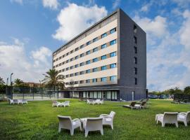 AZZ Valencia Táctica Hotel – hotel w mieście Paterna