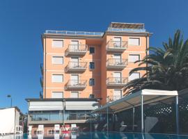 比科西奥酒店，位于利多迪卡马约雷的酒店