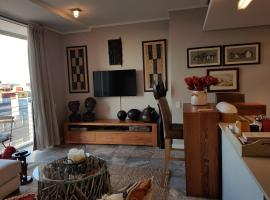 Harbour Bridge Suite 220
