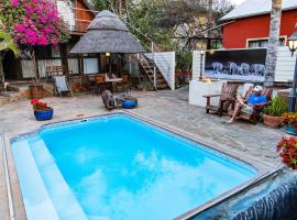 Chameleon Backpackers & Guesthouse, glamping en Windhoek