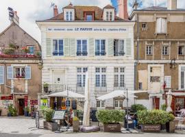 Le Parvis, hotel v destinaci Chartres