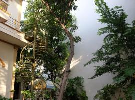 Moon house tropical garden - Valentine, hotell i Nha Trang