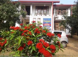 Treasure House Tourist Rest, hotel di Anuradhapura