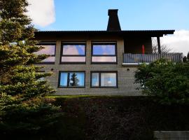 Ferienwohnung "Am Kreuzfelsen", hotel en Bestwig