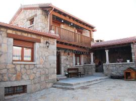 casa rural La Gabina, holiday home in Muñogalindo