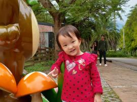Yuan Qiwu Homestay, hotel v destinaci Pinghe