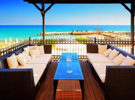 SUNPORT BOUTIQUE HOTEL & RESTAURANT Beachfront Rooms !, hotell sihtkohas Kyrenia