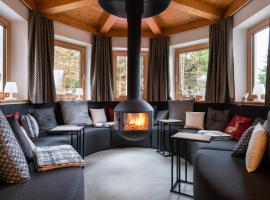 Designferienhaus Luxus Bergchalet XXL Ski In-Out Snow Space Wagrain Flachau, hotel v destinaci Wagrain
