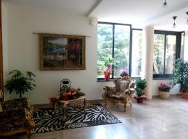 HOTEL AL QUERCETO, hotel Tocco Caudio városában