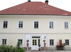 Gutshof Bartl 1, hotell Klagenfurtis huviväärsuse Herzoghof Castle lähedal