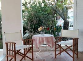 NN Luxury Room near Athens Airport, bed & breakfast i Spáta