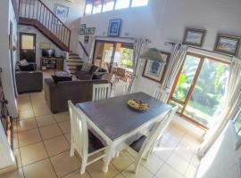 San Lameer Villas Three Bedroom --&-- Two Bedroom – hotel w mieście Southbroom