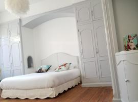La Maison Blanche, hotel v destinaci Blaye