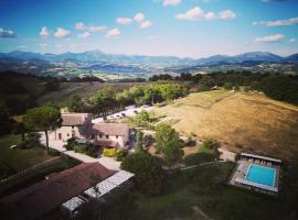 The Assisi at Pian Di Cascina (Umbria with Kids), khách sạn ở Carbonesca