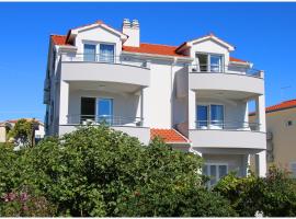 Apartments Up&Up, hotel in Rogoznica