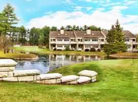 The Ponds at Foxhollow by Capital Vacations: Lenox, Cranwell Spa & Golf Club yakınında bir otel