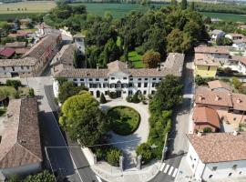 Villa Di Tissano, hotel v destinaci Tissano