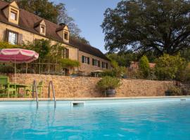 Maison de charme à 5 km de Sarlat avec piscine, vacation home in Carsac-Aillac