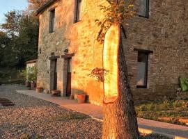 LA TANA DEL PICCHIO, hotel in Neviano degli Arduini