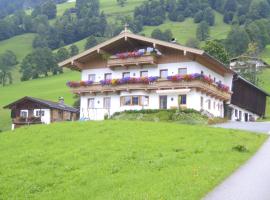 Bauernhof Hundbichl, hotel i Brixen im Thale