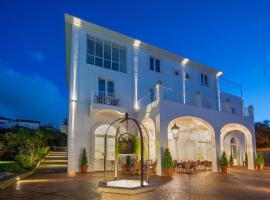 Relais Palazzo del Barone รีสอร์ทในซอร์เรนโต