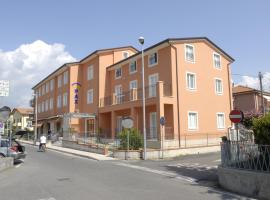 Residence Pax, מלון בFiumaretta di Ameglia