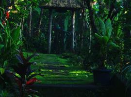 bucu hidden guest house, and meditation center, khách sạn ở Payangan