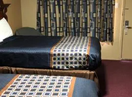 Villa West Inn