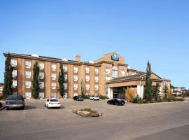 Days Inn & Suites by Wyndham Strathmore: Strathmore şehrinde bir otel