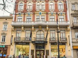 Opera Passage Hotel & Apartments, hotel di Lviv