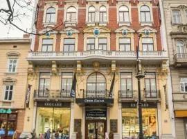Opera Passage Hotel & Apartments、リヴィウのバケーションレンタル