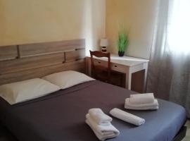 hotel de l'etoile – hotel w mieście Andernos-les-Bains