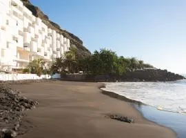 Frontline Beach Apartment