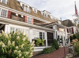 The Red Lion Inn, hotel amb aparcament a Cohasset