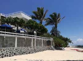 Blue Beryl Guest House, holiday rental in Blue Bay
