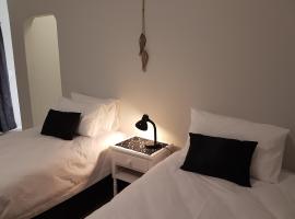 Traders Guesthouse at Lake Pleasant Living，位于塞吉菲尔德的酒店