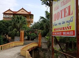 Cuc Phuong Hao Tham Homestay Hotel, hotelli kohteessa Nho Quan