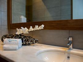 Alissachni Luxury Apartments, hotel v destinaci Dhervénion