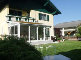 Ferienwohnung Hartlieb Goldeck Millstättersee, hotel cerca de Skyliner, Spittal an der Drau