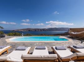 Summer Mood Villas "Plus" - 6 bedroom villa, hotel with parking in Agios Sostis Mykonos