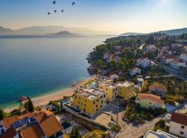 Acadia Beach Villas & Apartments Slatine, ξενοδοχείο σε Slatine