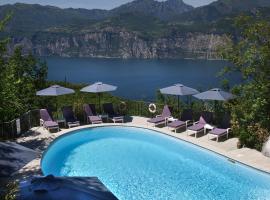 Hotel Querceto Wellness & Spa - Garda Lake Collection, отель в Мальчезине