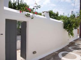 Viesnīca Village House in Hora-Pythagorio, Samos Island pilsētā Chóra