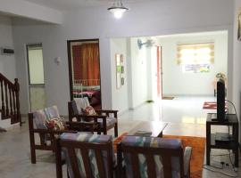 RB Double Storey Bandar Tasik Selatan Homestay, villa in Kuala Lumpur