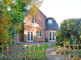 Century House, cottage in Gosport