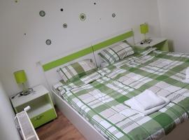 zenit, hotel v destinaci Păuliş
