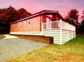 Bucklegrove Holiday Park, cabin in Cheddar