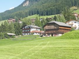 Kompatscherhof, hotel v destinaci Castelrotto