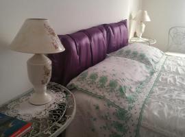 SA SPENDULA B&B, bed and breakfast en Villacidro